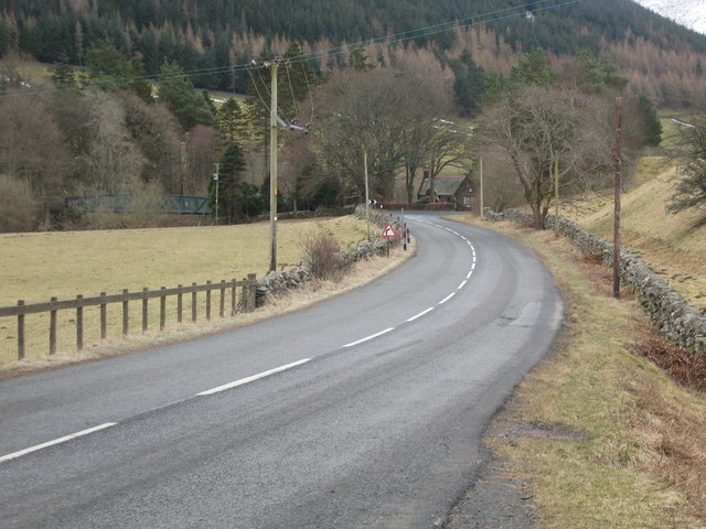 File:The A701 heading towards Polmond in Peeblesshire - Geograph - 1737951.jpg