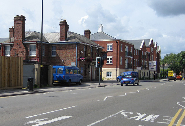 File:The Hop Pole, Gloucester Road - Geograph - 871349.jpg