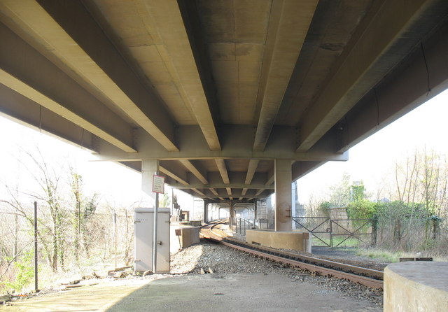 File:The railway deck of the Pont Britannia from Ffordd Bronwydd - Geograph - 385538.jpg