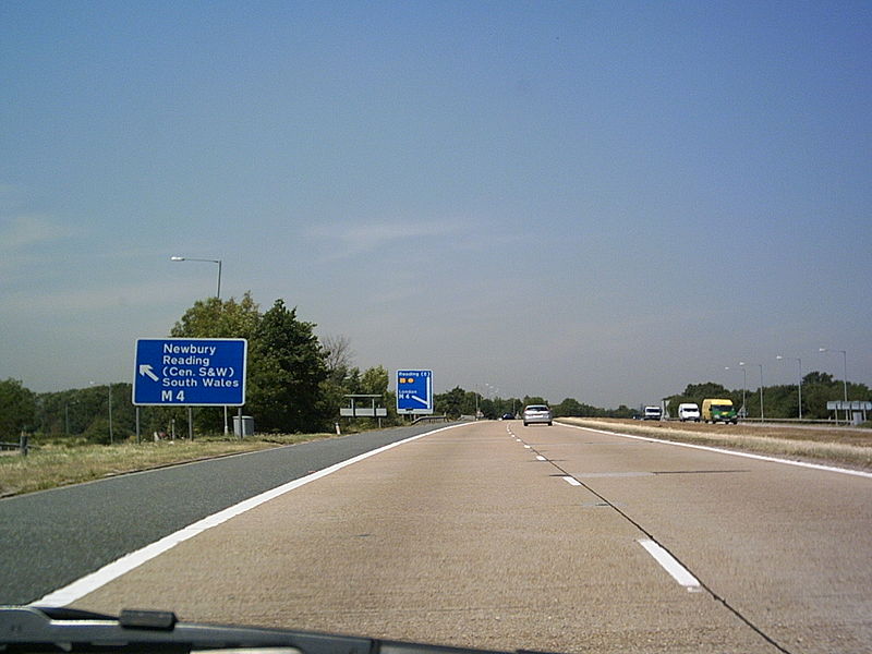 File:A329(M) Reading - Coppermine - 6868.JPG