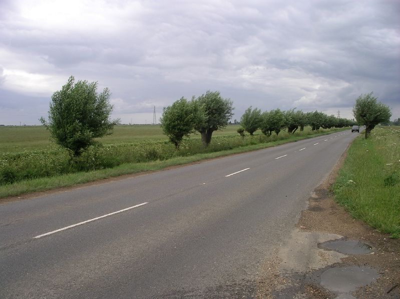 File:20050604-1224 - B1040 Delph Dyke between Whittlesea and North Side 1-small.jpg