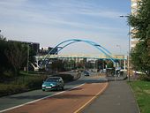 Footbridge over A4124 Wednesfield Road.jpg