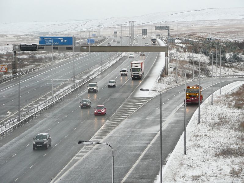 File:M62 Summit at Moss Moor. - Coppermine - 16761.JPG