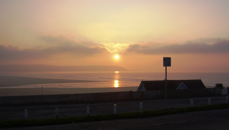 File:Sunset Signpost - Coppermine - 17822.png