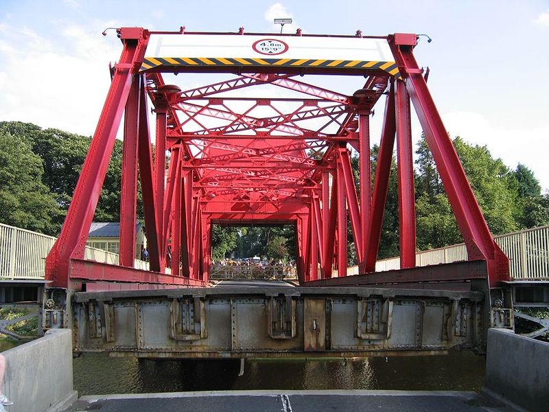 File:Inchinnan Bascule Bridge - Coppermine - 7659.jpg