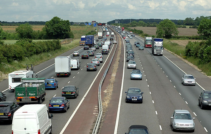 File:Stranded car just before M40 J10 - Coppermine - 13121.jpg