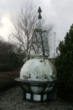 Marine Buoy - Geograph - 3822494.jpg