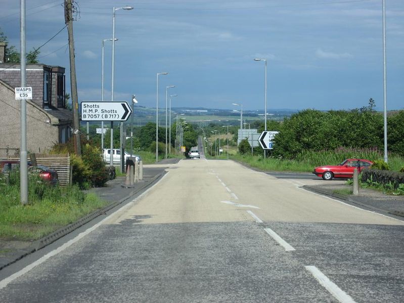 File:Old A8 (B7066) at Shotts junction - Coppermine - 14208.JPG