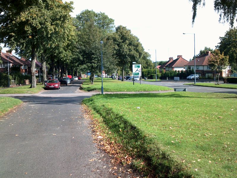 File:The B4514 approaching the A41.jpg