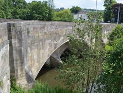 Hanging Mill Bridge (C) John M - Geograph - 3535819.jpg