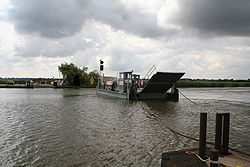 250px-Under_way_with_the_Reedham_Chain_F