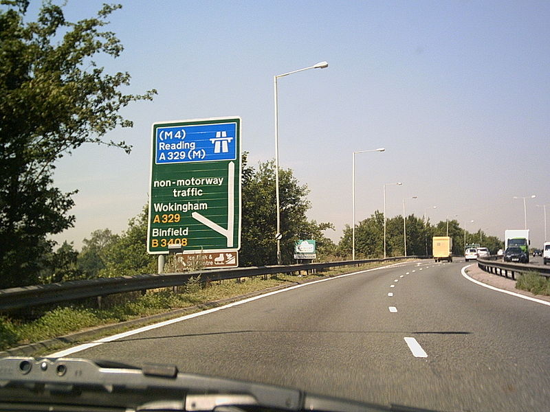 File:A329(M) Bracknall - Coppermine - 6872.JPG