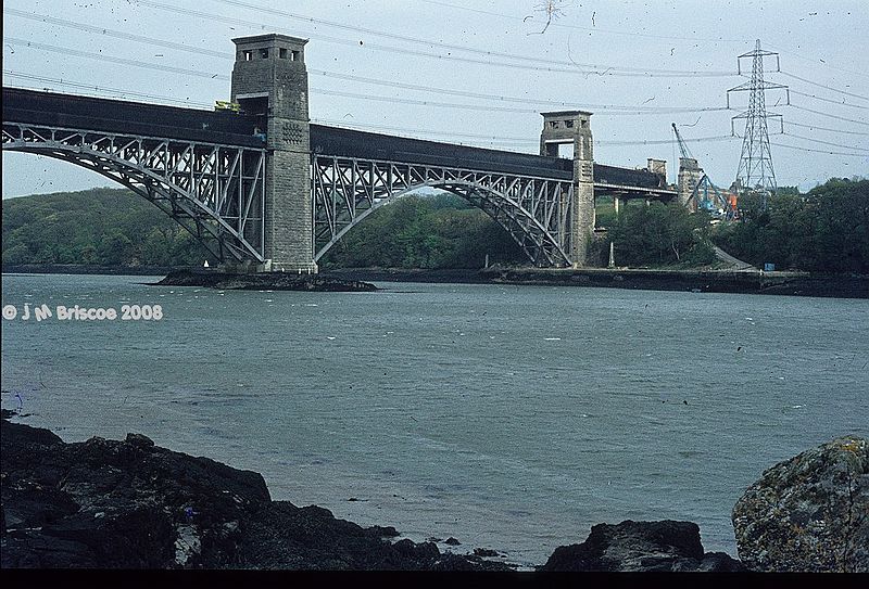 File:A55 - Britannia Bridge - Coppermine - 18601.jpg