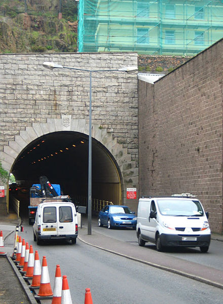 File:St.Helier Tunnel, St.Helier Jersey - Coppermine - 18283.jpg