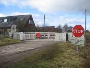 Foulis level crossing.jpg