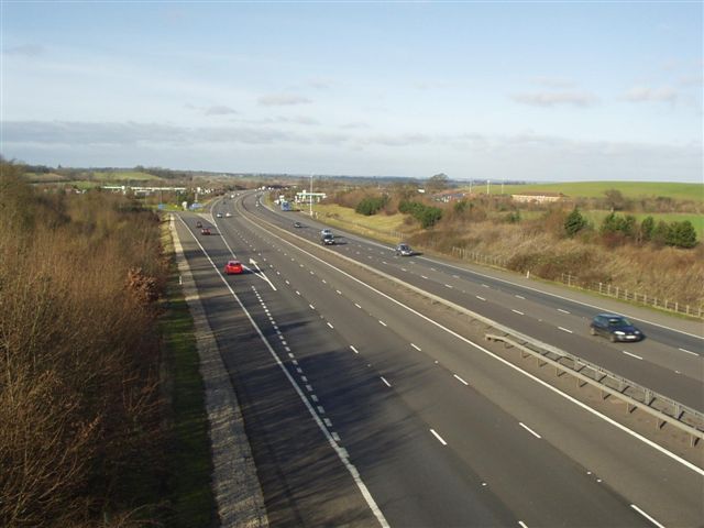 File:Warwick Services From Chesterton Bridge - Coppermine - 16631.jpg