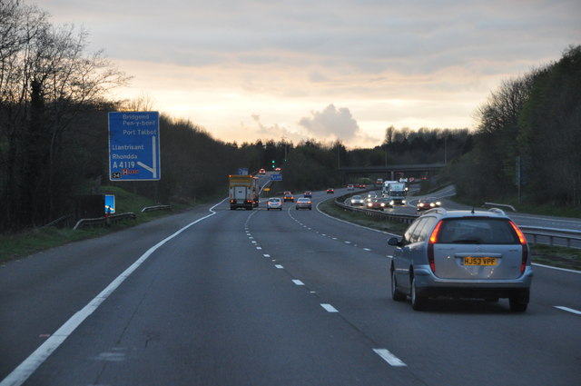 File:Vale of Glamorgan - The M4 Motorway - Geograph - 3926556.jpg
