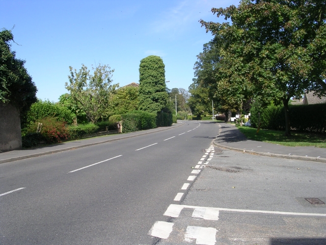 File:Bell Lane - viewed from High Street - Geograph - 1488578.jpg