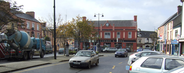 File:Castleisland town centre - Geograph - 581623.jpg