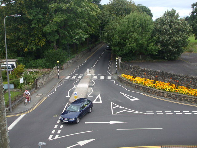 File:Road junction outside the town walls - Geograph - 1770769.jpg