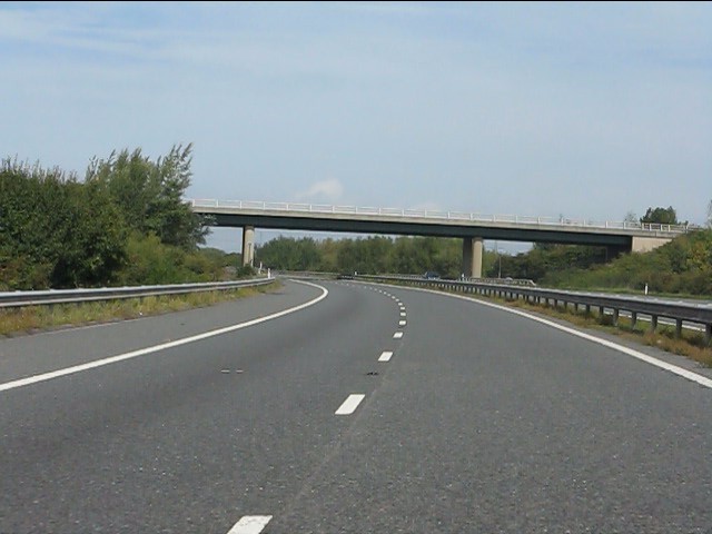 File:M49 Motorway - minor road overbridge south of Dyer's Common - Geograph - 2081590.jpg
