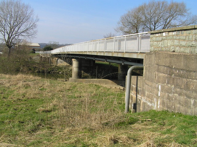 File:River Severn,Leighton road bridge - Geograph - 931218.jpg