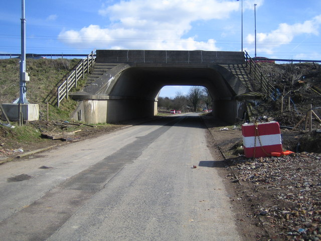 File:Redbourn- Gaddesden Lane and the M1 Motorway bridge - Geograph - 142166.jpg