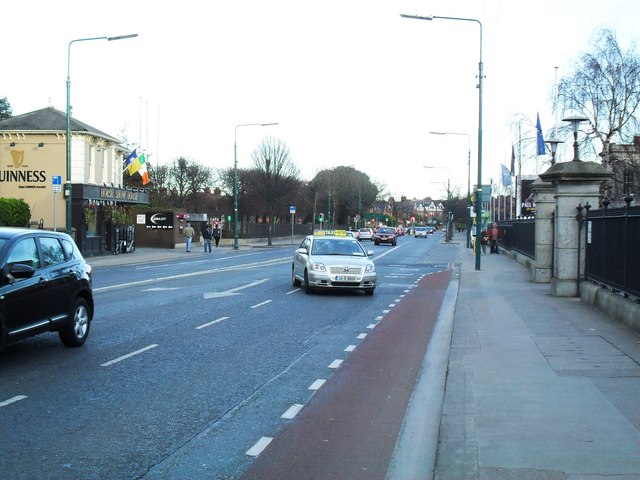 File:Merrion Road, Dublin 4 - Geograph - 1740091.jpg