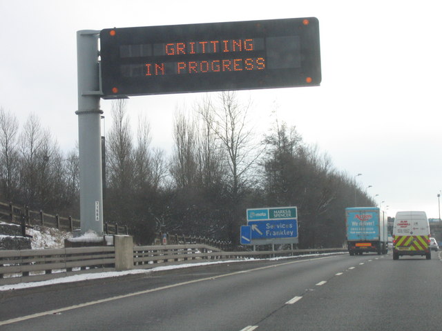 File:M5 Motorway, Gritting in Progress. Frankley Services - Geograph - 1147541.jpg