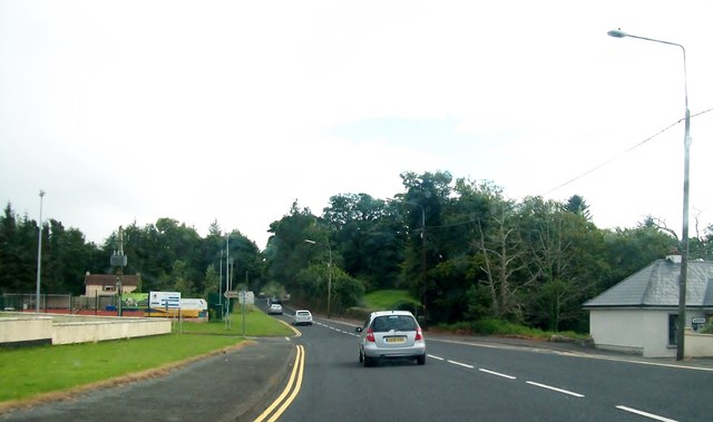 File:Quay Street, Donegal Town - Geograph - 3218837.jpg