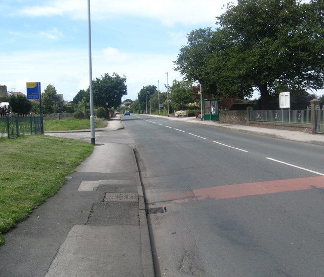 File:The B5377 heading towards Knott End - Geograph - 1414159.jpg