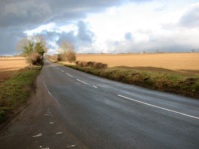 File:Approaching East Harling on the B1111 road - Geograph - 1709645.jpg