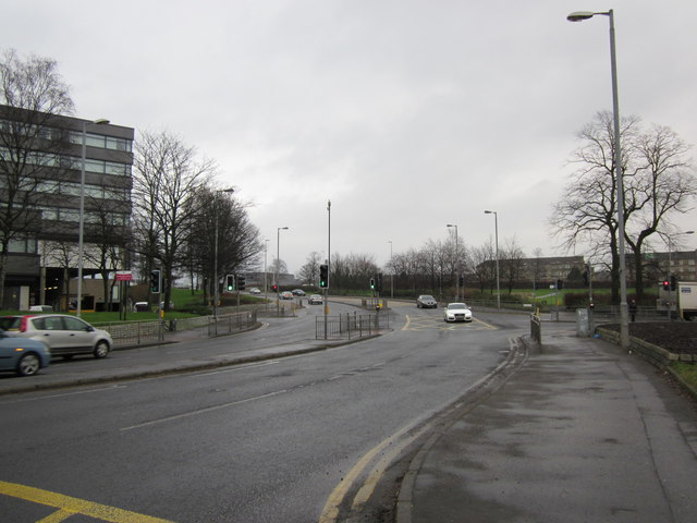 File:A761-A726 Mill Street - Geograph - 2768838.jpg