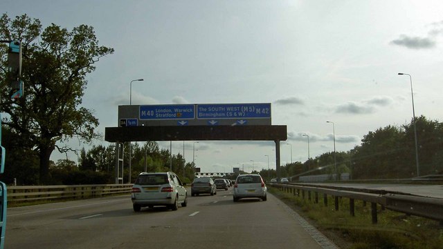 File:M42 motorway south - Geograph - 1479236.jpg