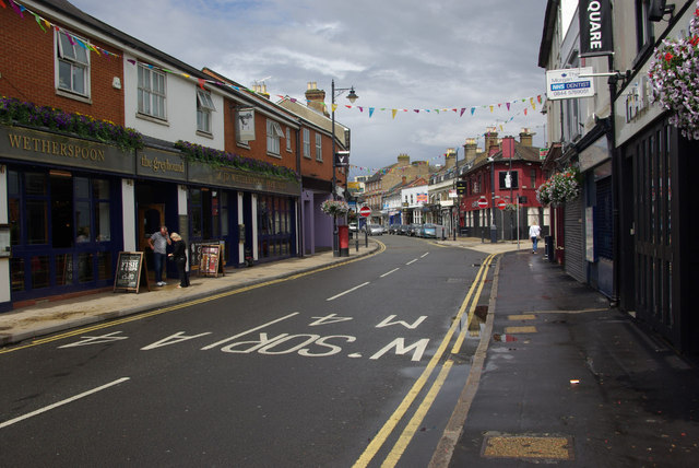 File:Queen Street, Maidenhead (C) Stephen McKay - Geograph - 3072360.jpg