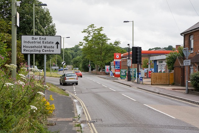 File:Junction on Bar End Road, Winchester - Geograph - 879608.jpg