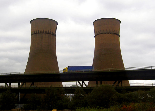 File:Tinsley viaduct and its twin towers - Geograph - 569561.jpg