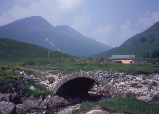 File:Allt a Chaorainn Bhig - Geograph - 466152.jpg