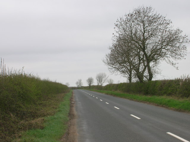 File:B1253 East of Octon Cross Roads - Geograph - 1258575.jpg