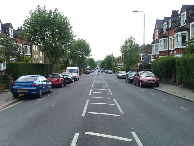 File:Earlsfield Road (C) David Martin - Geograph - 3498233.jpg