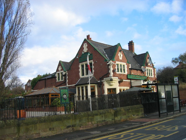 File:Robin Hood Inn and home of Jarrow Brewery - Geograph - 1574661.jpg