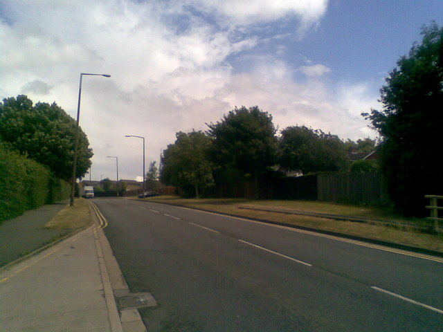 File:Holly Lodge Drive, Kingsthorpe - Geograph - 1963146.jpg