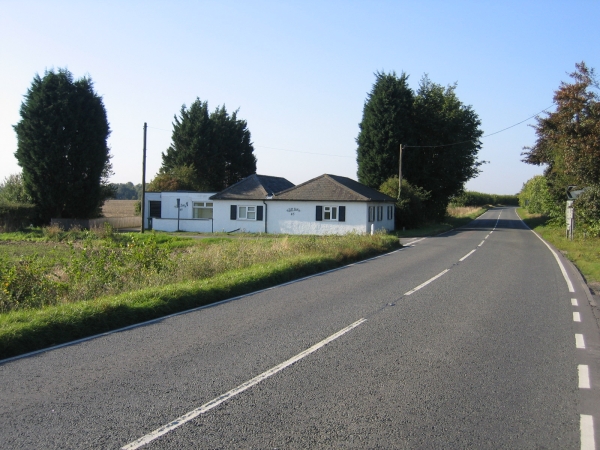 File:The old turnpike Toll Bar cottage, Croydon, Cambs - Geograph - 63727.jpg