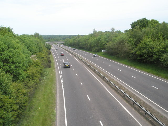 File:Looking eastwards on the A3 from the Hangers Way Footbridge - Geograph - 1325156.jpg