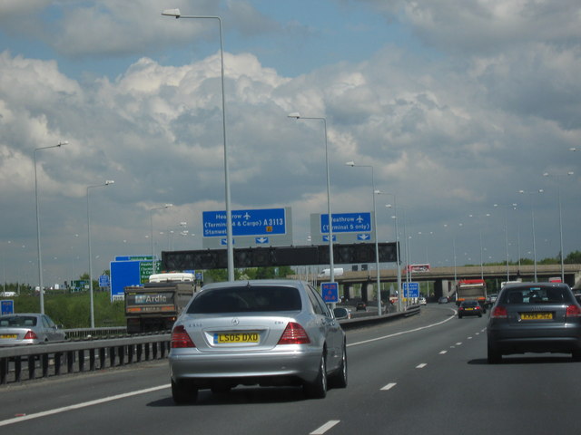 File:M25 Clockwise. Junction 14 Slip Road to Heathrow Running Alongside Motorway - Geograph - 1280499.jpg