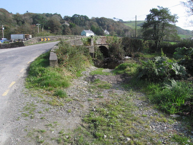 File:Bridge and old ford - Geograph - 2111722.jpg