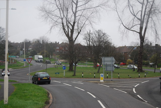 File:Roundabout, Willingdon Rd - Geograph - 2381679.jpg