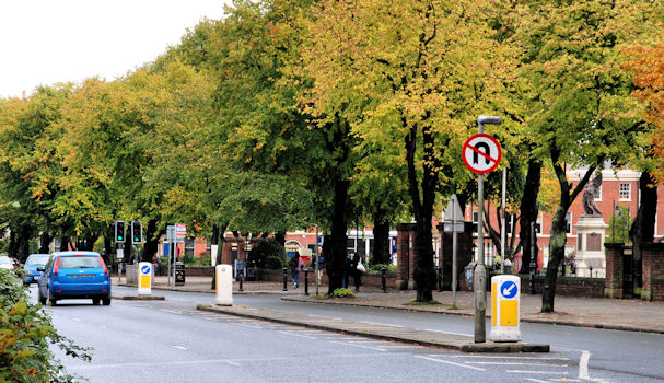 File:"No U-turns" sign, Belfast - Geograph - 2073297.jpg