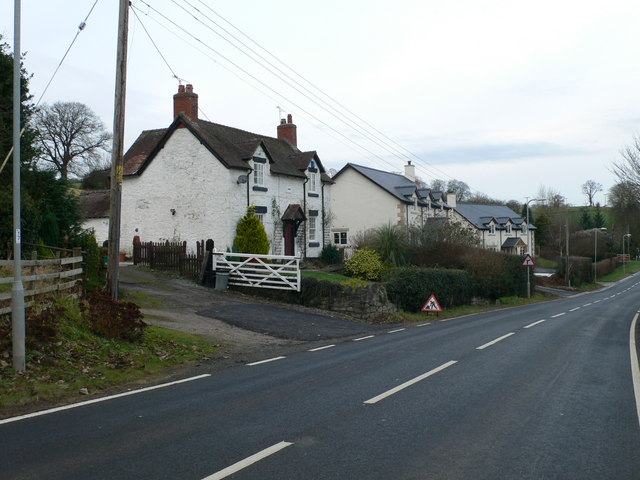 File:Approaching Ruthin on the B5105 - Geograph - 651909.jpg