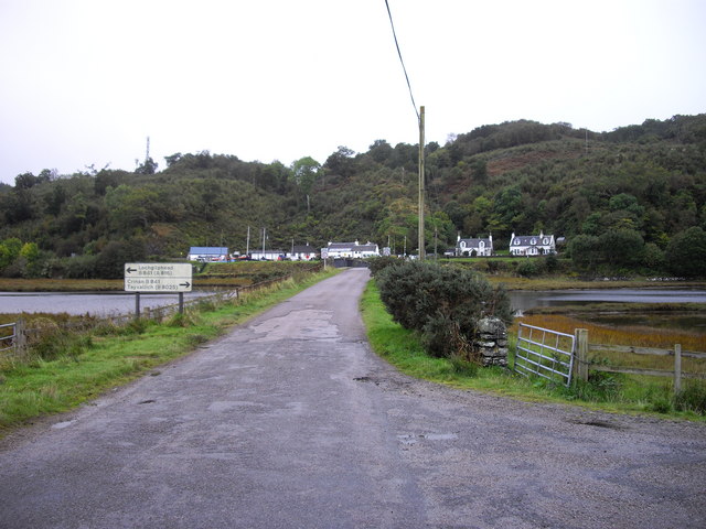 File:Junction of B8025 and B841 at Bellanoch - Geograph - 1579208.jpg